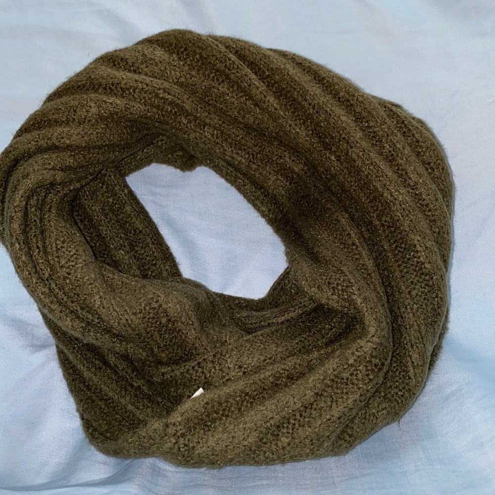 Infinity scarf